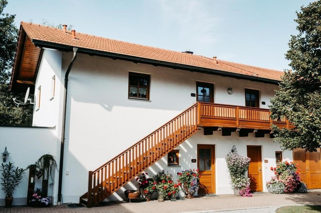 Ferienwohnung Stuiber Haarbach Bagian luar foto
