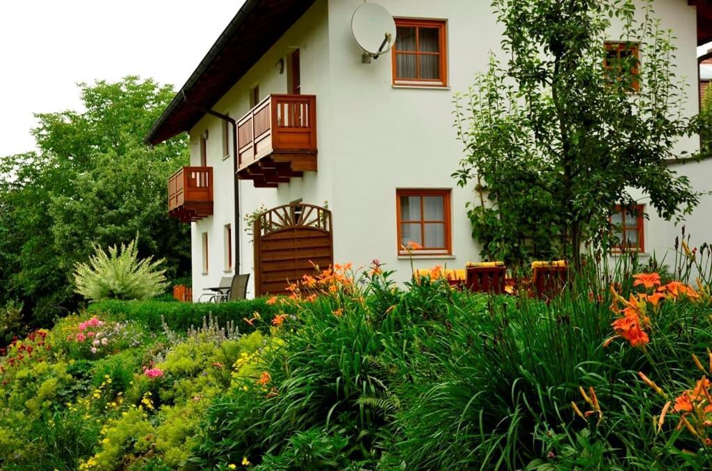 Ferienwohnung Stuiber Haarbach Bagian luar foto